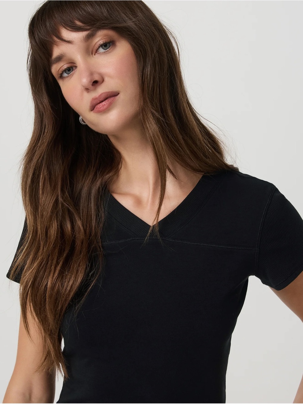 Vuori Black Short Sleeve Tuvalu V-Neck Size Small - Picture 3 of 6